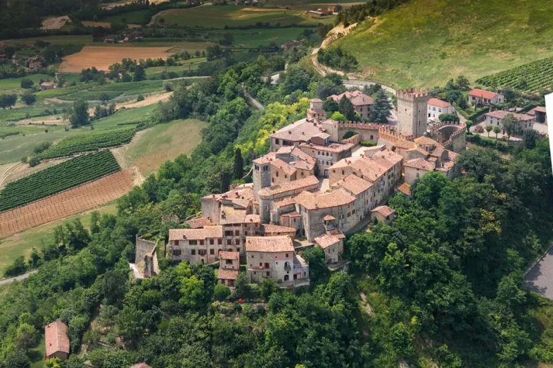 Borgo e Castello di Vigoleno (Vernasca)